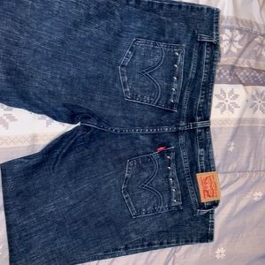 Levi’s 535 dark acid wash skinny jeans.
